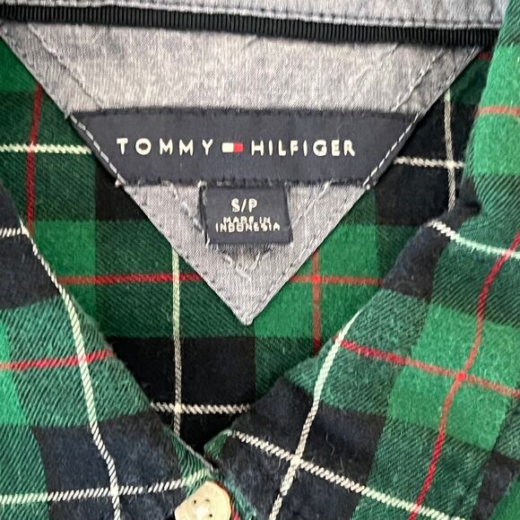 Women's Tommy Hilfiger Green, Navy and, Red Plaid Long Sleeve Button Down Top - Picture 14 of 16